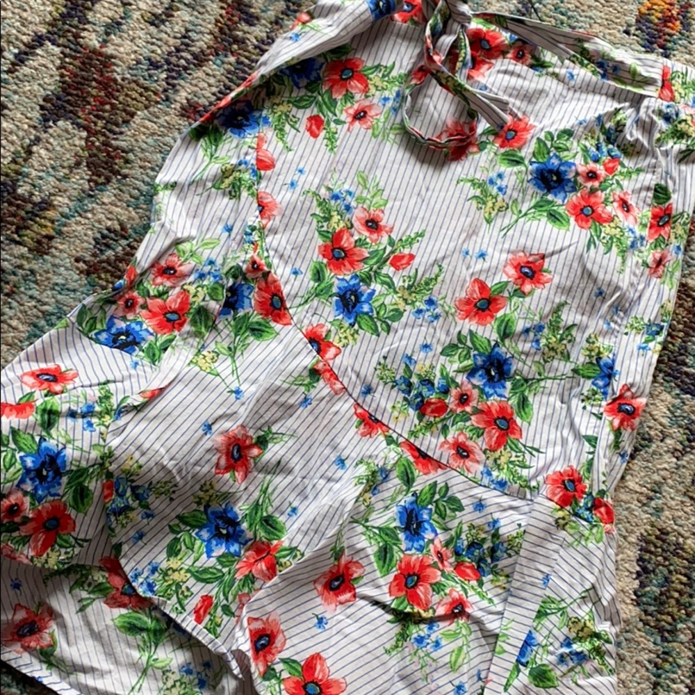The cutest flow-floral skirt!